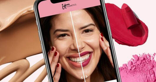Produkte virtuell testen, zum Beispiel mit dem IT Cosmetics Shadefinder