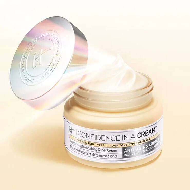 Confidence in a Cream im geoffneten Tiegel