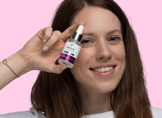 IT Girl Nadine mit dem Bye Bye Lines Serum