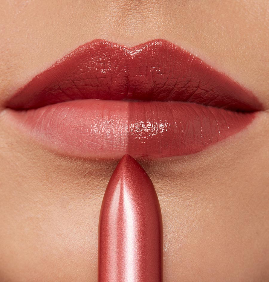 erlebe den besten und langanhaltendsten Lippenstiftauftrag